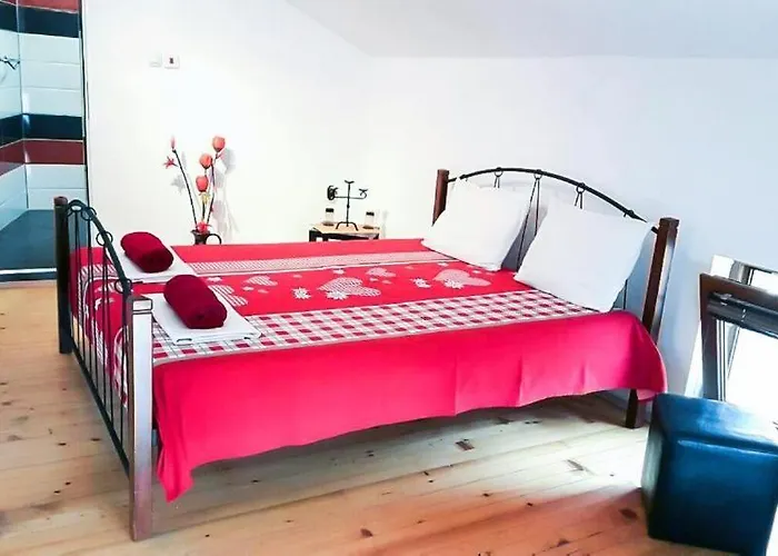 The Old House Guest And * Filibe