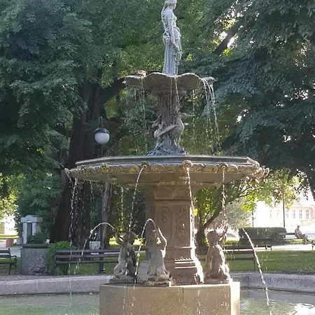 The Old House Guest And شقة بلوفديف