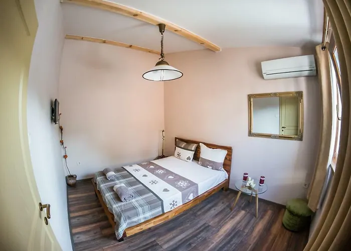 The Old House Guest And Appartement *